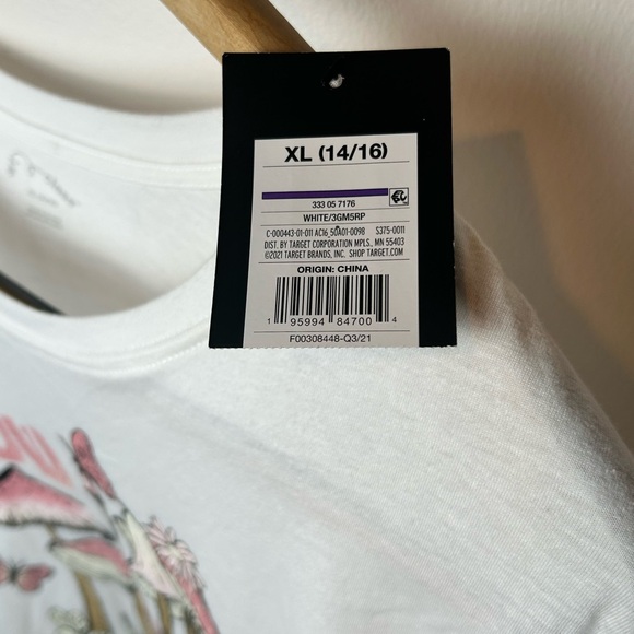 Juniors XL Long Sleeve Graphic T Shirt - Picture 5 of 15